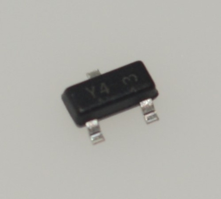 BZX84C15LT3G 15V ゼナー SOT-23 225mW 低流出電流 高い安定性 過剰保護 ハロゲンフリーテープ&リールパッケージ 空間制限のPCBに最適