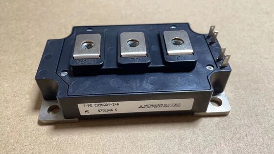 CM300DY-24A 1200V 300A デュアル IGBT モジュール 低 VCE(sat) 2.7V 低スイッチング損失 高短絡耐量 高絶縁 重工業用ドライブおよび UPS 用